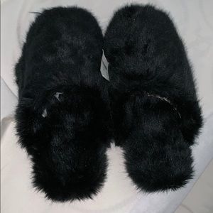 BRAND NEW faux fur slippers
